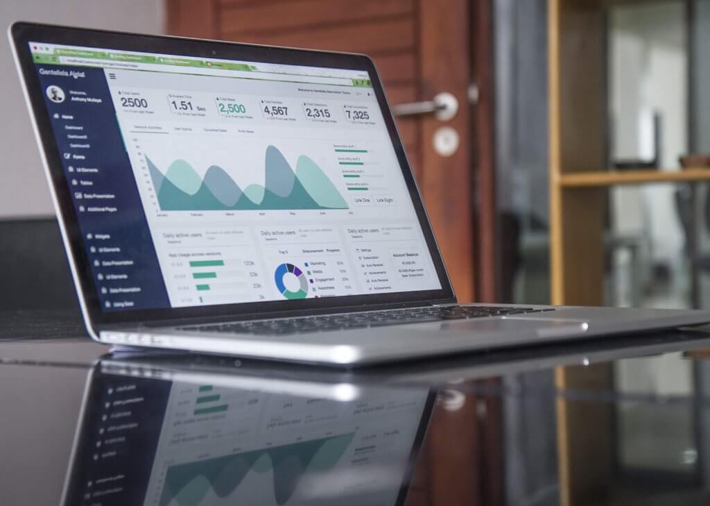How Recruiting Accounting and Finance Professionals Has Changed 3 Recruiting platform showing data analysis