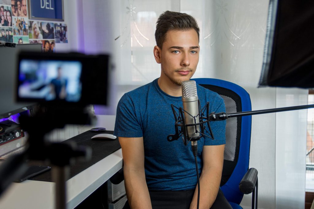 Tips for Candidates - Online One-Way Video Interviews 3 Rehearsing for one way video interview