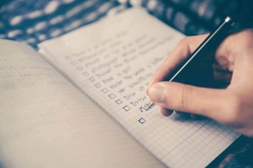 Tips for Candidates - Online One-Way Video Interviews 2 Preparing a list of questions for an interview