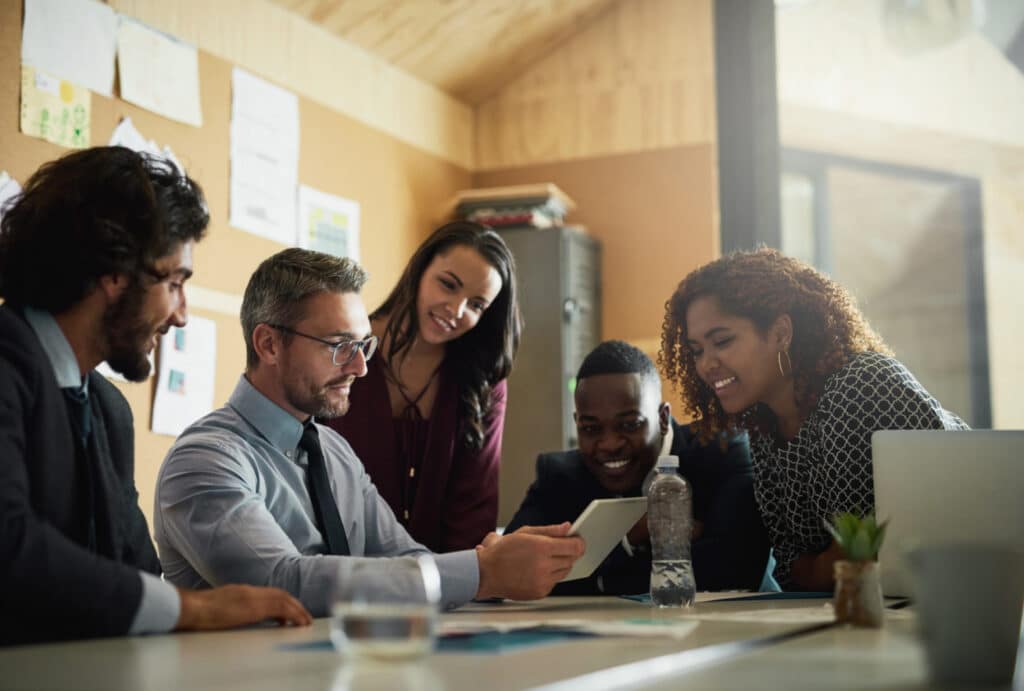5 Extraordinary Benefits of Age Diversity in the Workplace 6 5 Extraordinary Benefits of Age Diversity in the Workplace 1