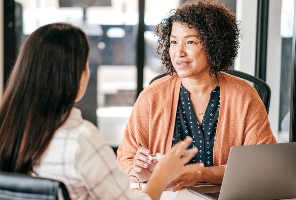 How To Conduct Peer Interviewing and Why You Should Use It 6 Peer interview