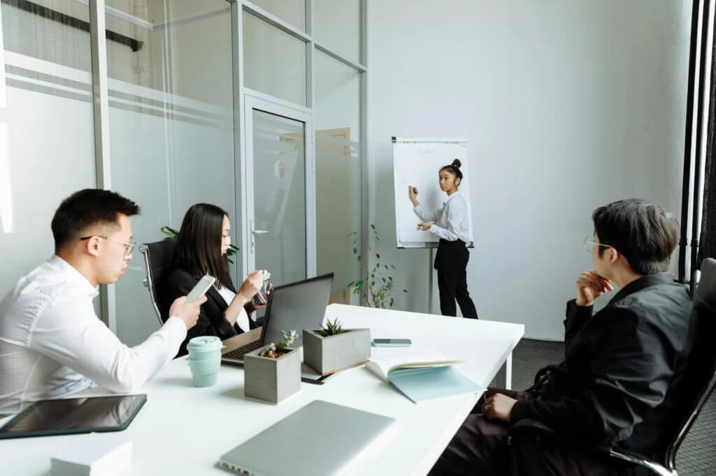 Vervoe’s Guide to Skills Taxonomy 6 People in a meeting
