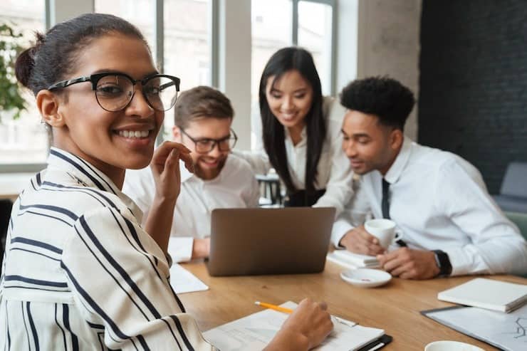 7 Mistakes Aussie TA Leaders Make When Skills Testing 3 Happy recruiters in an office